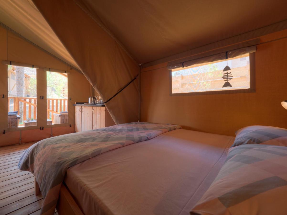 Sea Glamping Hotel Kotor Exterior photo