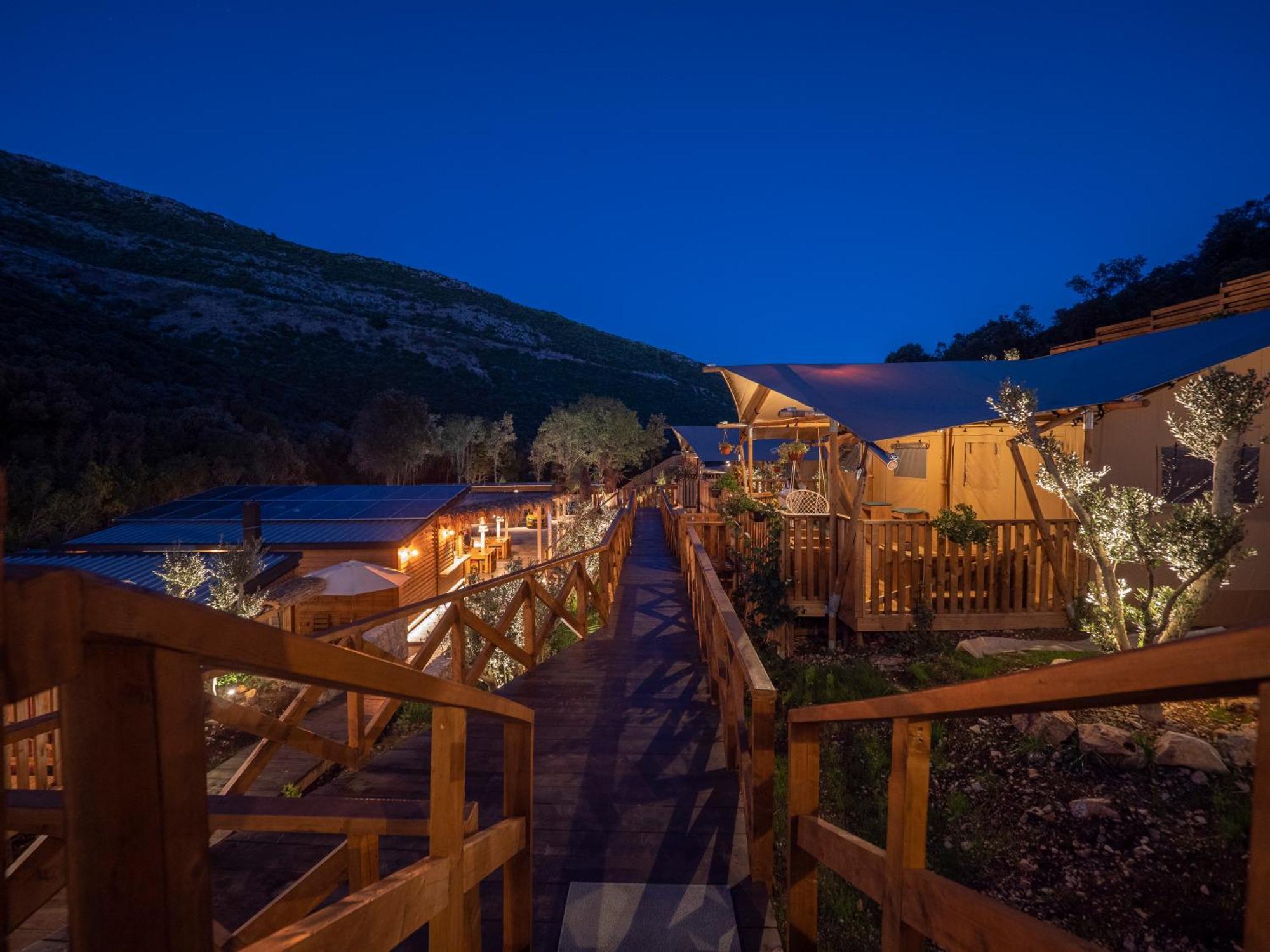Sea Glamping Hotel Kotor Exterior photo