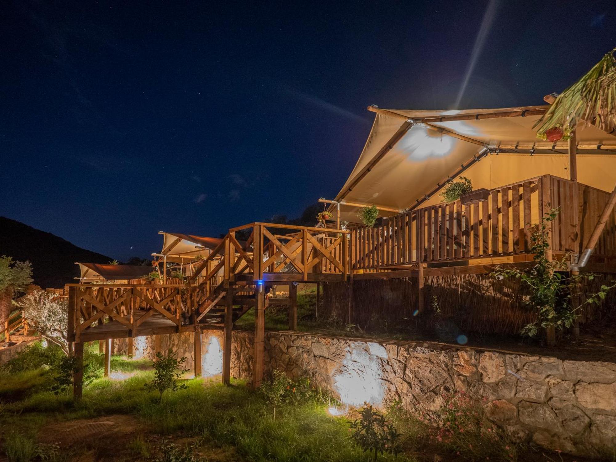 Sea Glamping Hotel Kotor Exterior photo