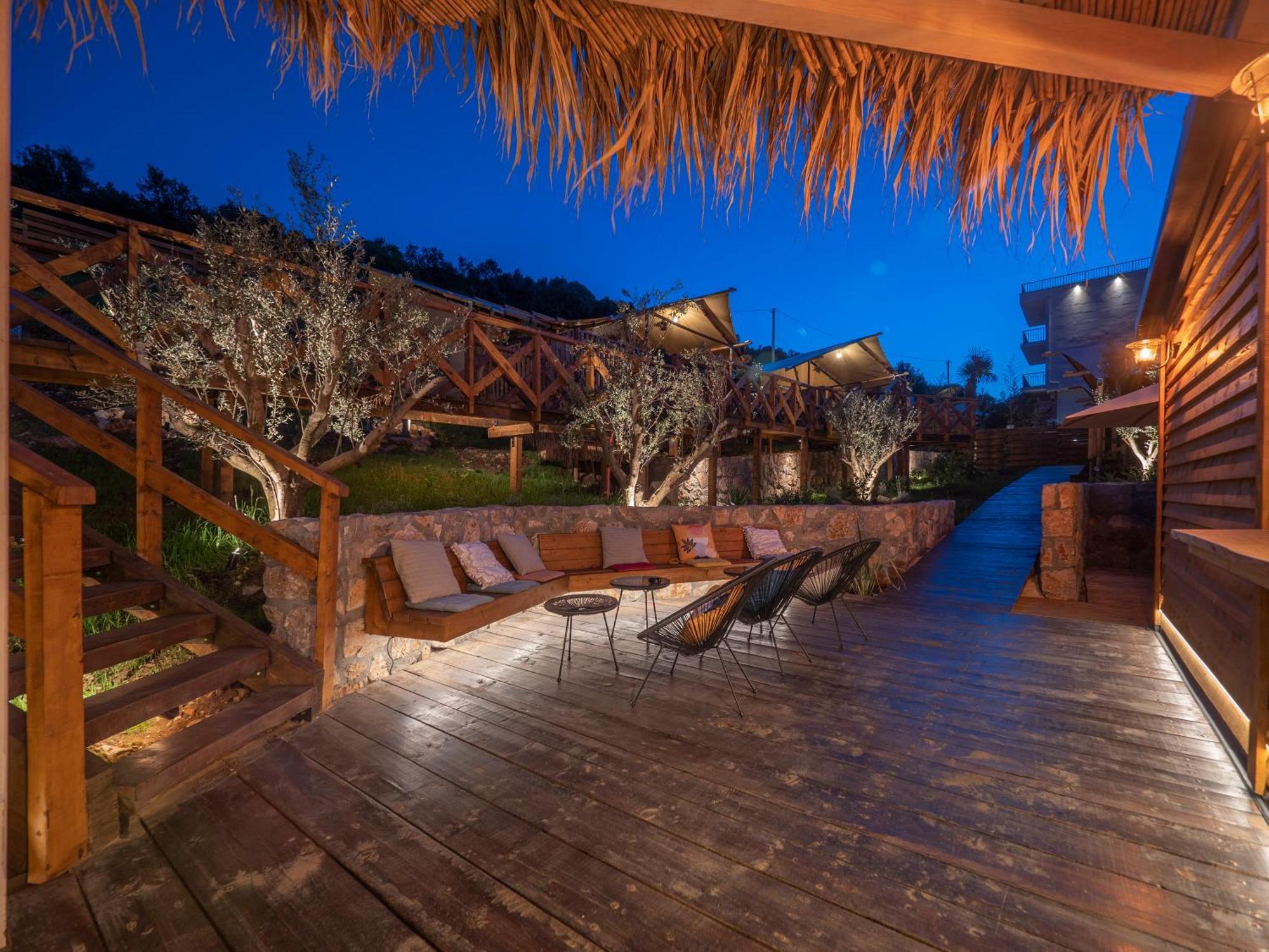 Sea Glamping Hotel Kotor Exterior photo
