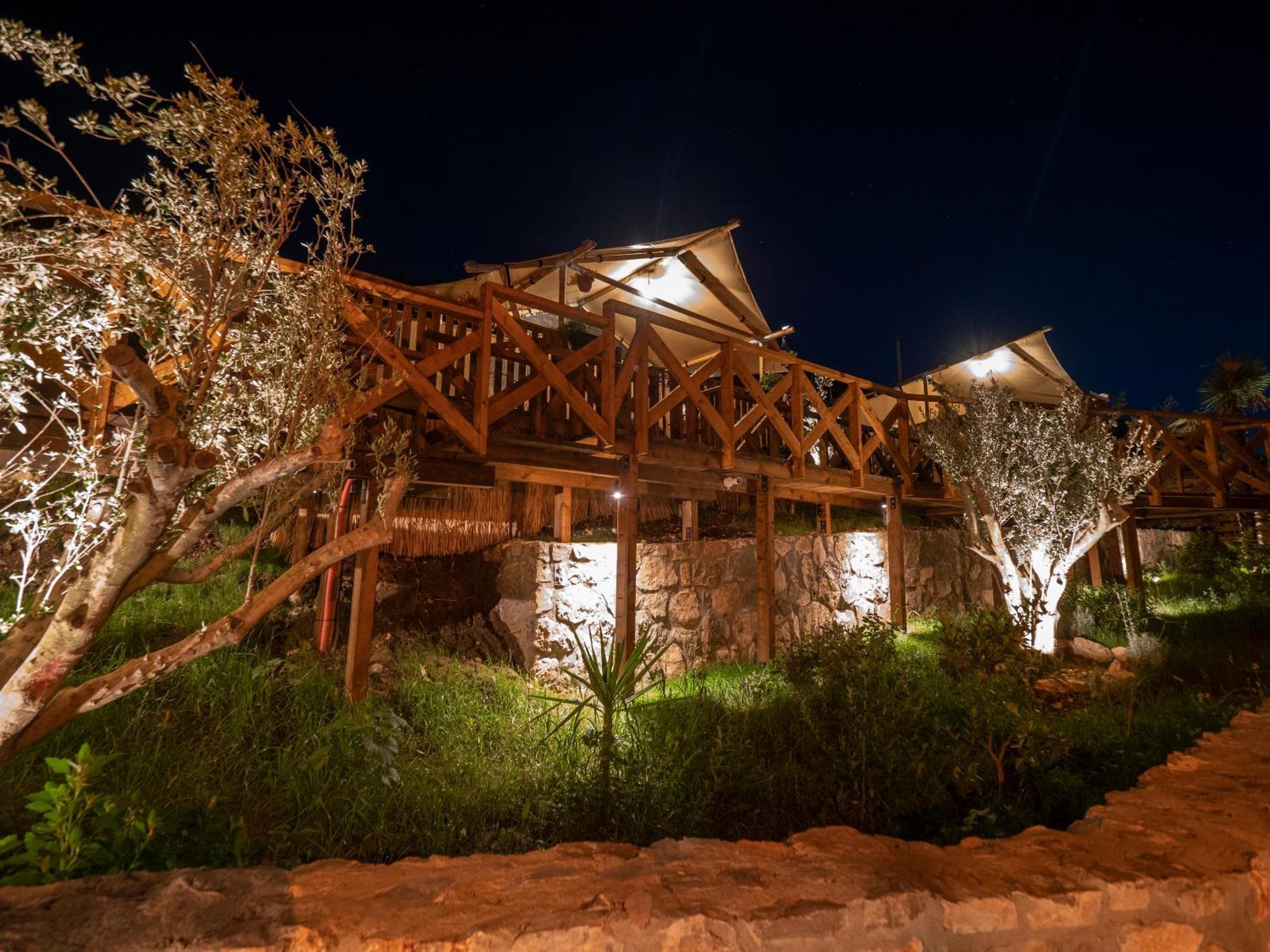 Sea Glamping Hotel Kotor Exterior photo