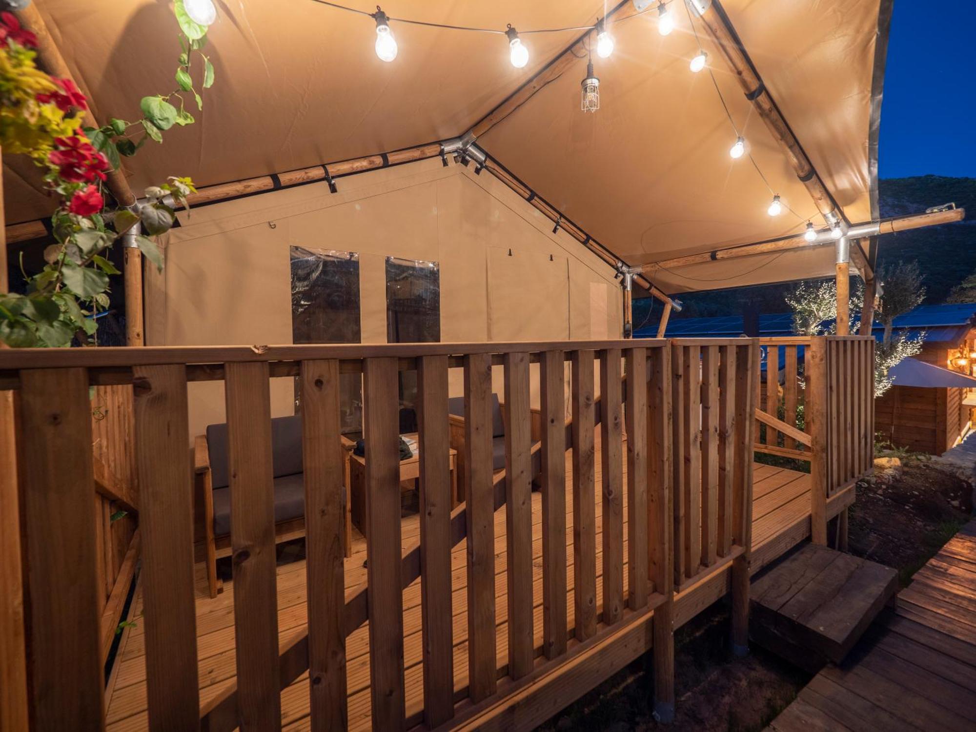 Sea Glamping Hotel Kotor Exterior photo